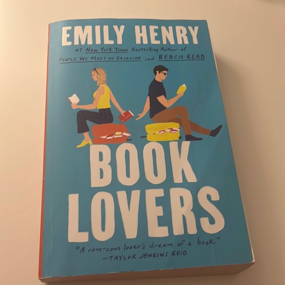 Book Lovers — Emily Henry - Picture 1 of 3